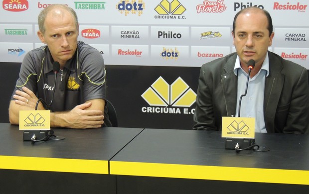 Silvio Criciúma técnico Cicero Souza  diretor executivo futebol Criciúma (Foto: João Lucas Cardoso)