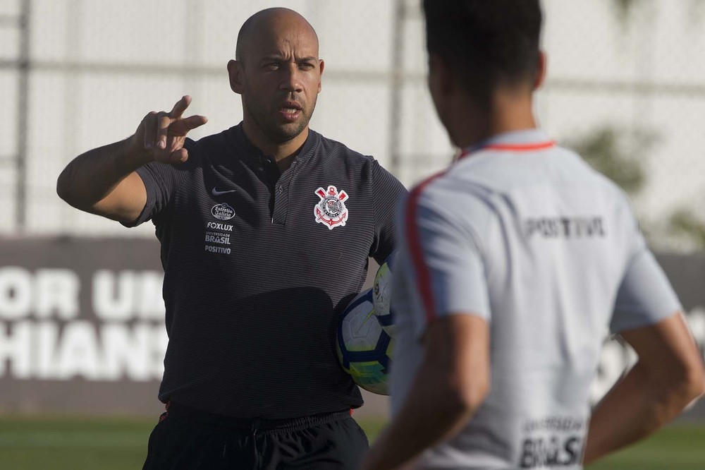 Preparador físico processa o Corinthians na Justiça Comum, após alegação de assédio moral! Ex-funcionário quer 3 milhões de reais como ressarcimento