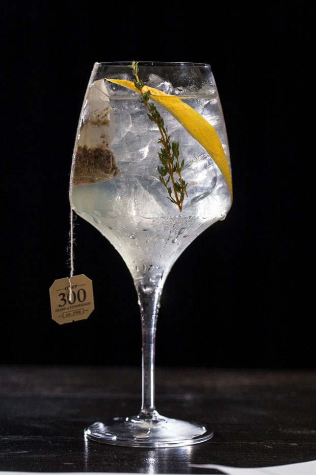 Drink: gin tônica com chá de limão siciliano e gengibre (Foto: Divulgação)