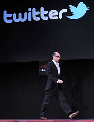 Costolo, presidente do Twitter, durante palestra em Barcelona (Foto: AFP)