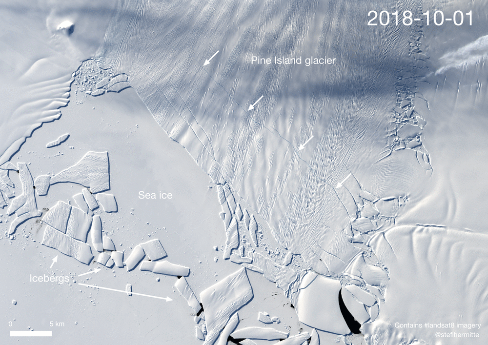 Setas indicam o lugar da fenda na geleira (Foto: Landsat OLI/by Stef Lhermitte/Delft University of Technology)