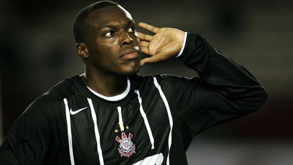 Zagueiro Marinho quando jogava no Corinthians — Foto: Getty Images
