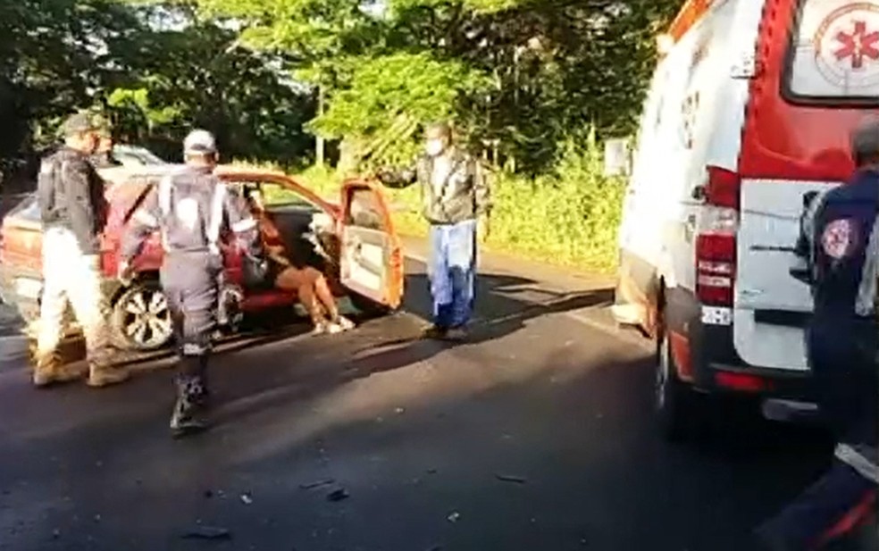 Batida ocorreu na manhã desta sexta-feira — Foto: Reprodução/TV Bahia