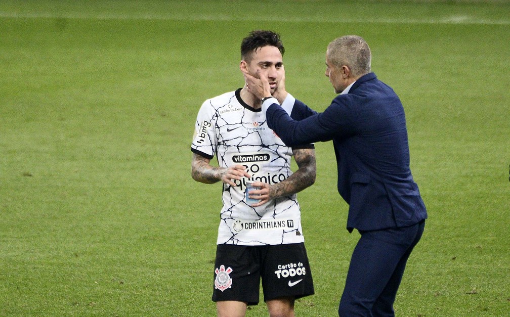 Com reforços e Mosquito entre titulares, torcedores montam Corinthians ideal