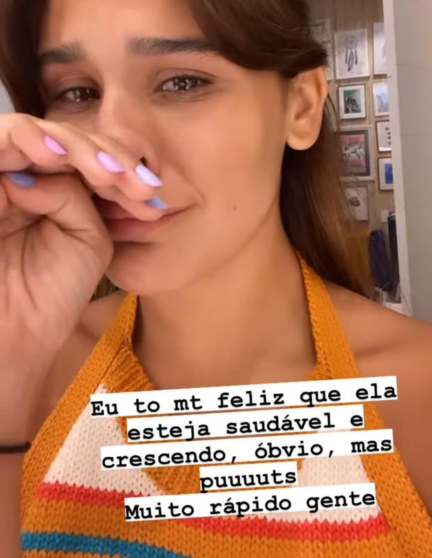 Giulia Costa mostra fotos da formatura de Olivia, sua irmã caçula (Foto: Reprodução/Instagram)