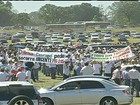 Dilma Rousseff enfrenta protestos de agricultores em evento em MS