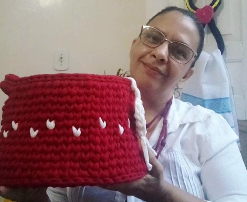 Amanda Leão diz que seu hobby, que é crochetar, agora virou profissão — Foto: Arquivo pessoal