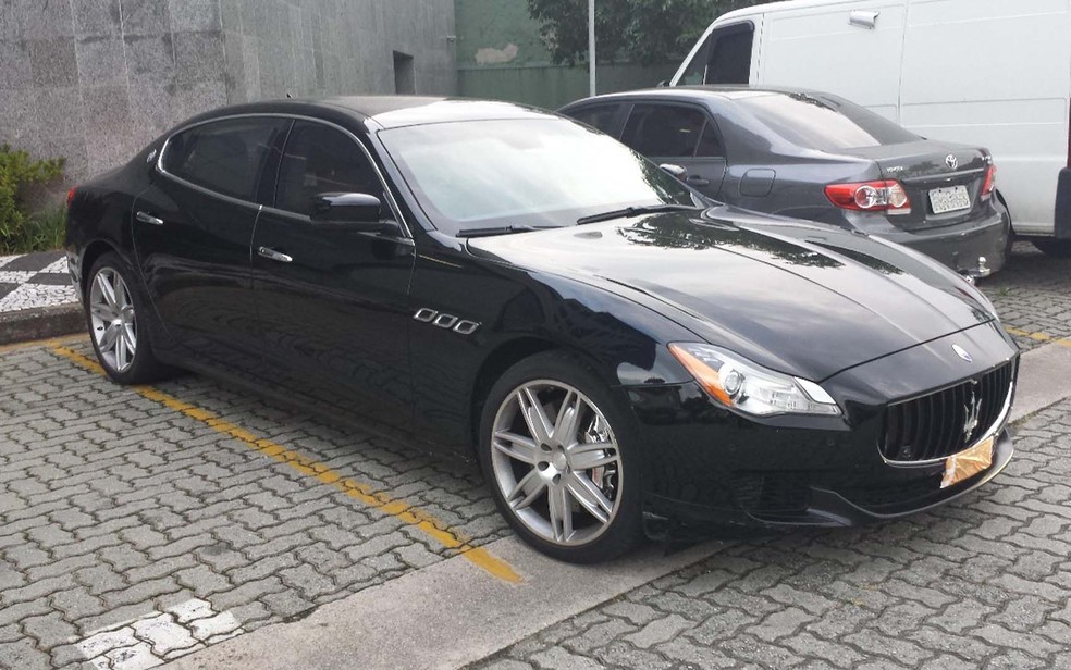 Veículo da marca Maserati foi apreendido em São Paulo em operação da Polícia Federal nesta quinta-feira (1) (Foto: Polícia Federal/Divulgação)