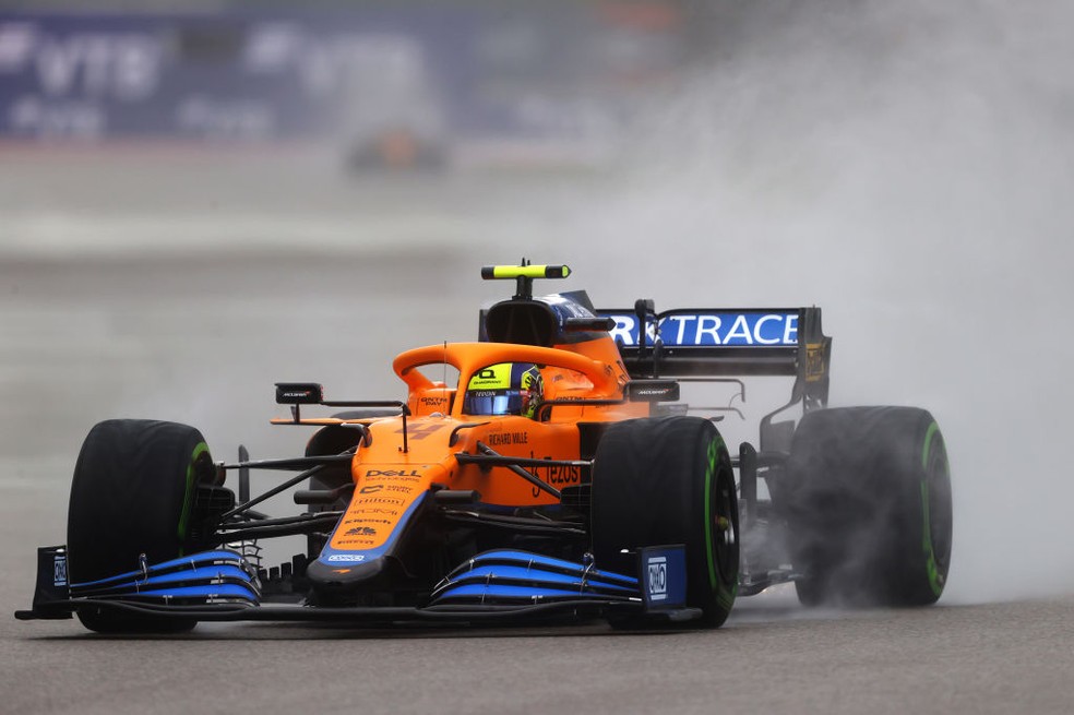 Lando Norris conquistou primeira pole position da carreira no GP da Rússia — Foto:  Bryn Lennon/Getty Images