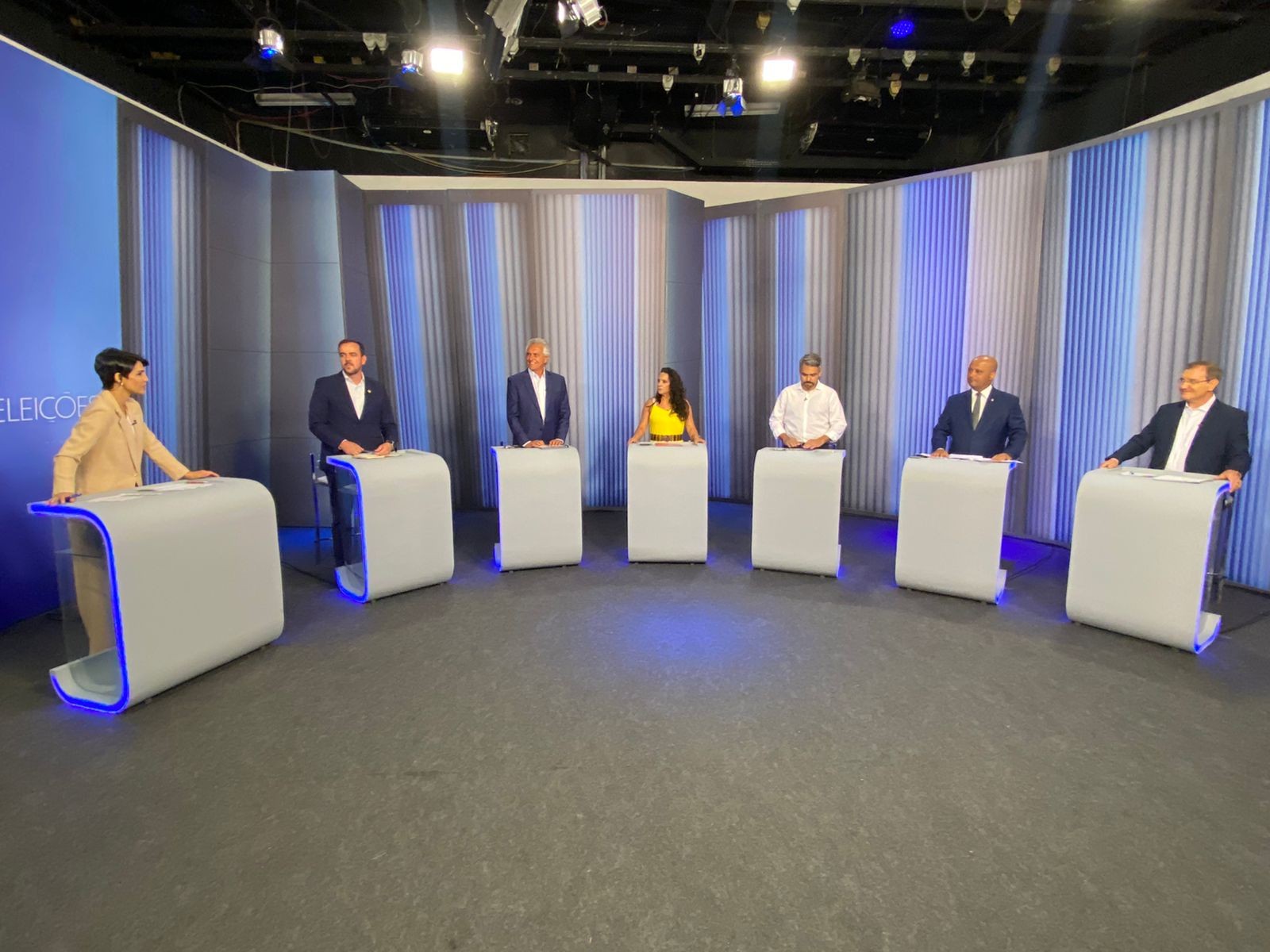 Candidatos a governador de Goiás participam de debate da TV Anhanguera