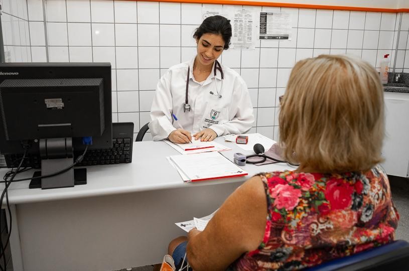 Serra abre processo seletivo para médicos, no ES thumbnail