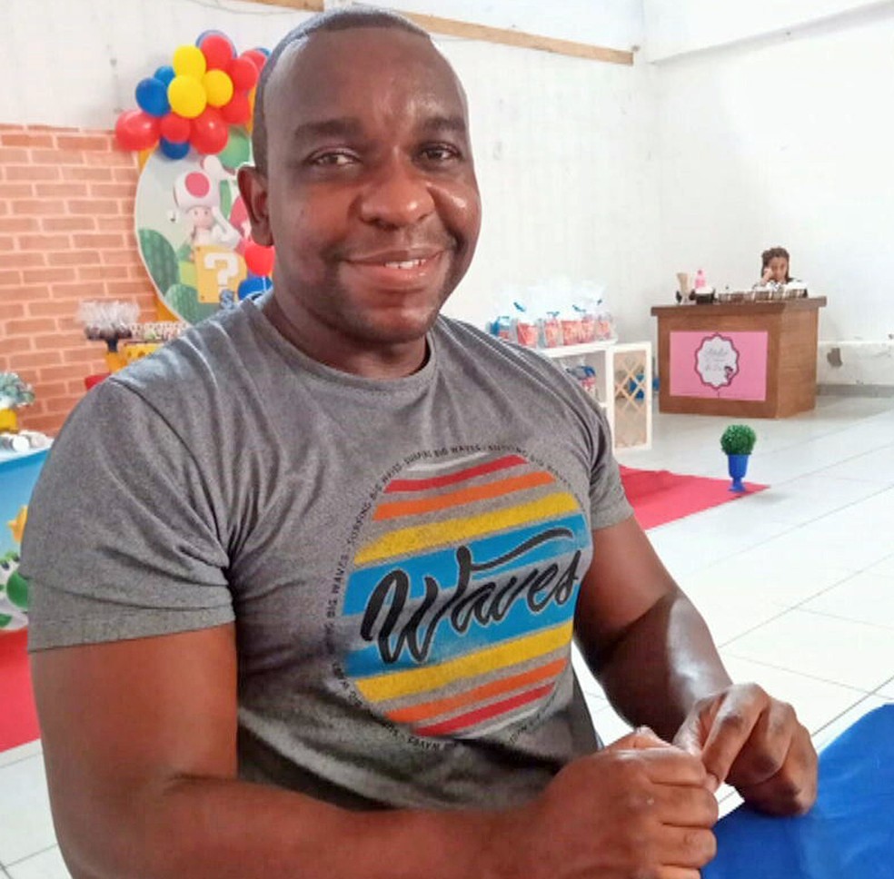 Durval Teófilo Filho foi morto na porta de casa — Foto: Reprodução/TV Globo