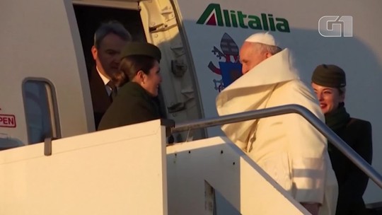 Resultado de imagem para Papa Francisco embarca para visitar o Chile e o Peru