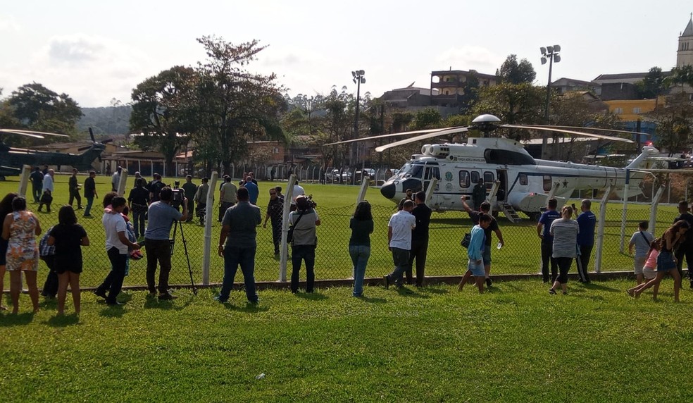 Presidente Jair Bolsonaro deixou o Vale do Ribeira de helic&oacute;ptero ap&oacute;s visitar Iporanga e Eldorado &mdash; Foto: Dione Aguiar/G1