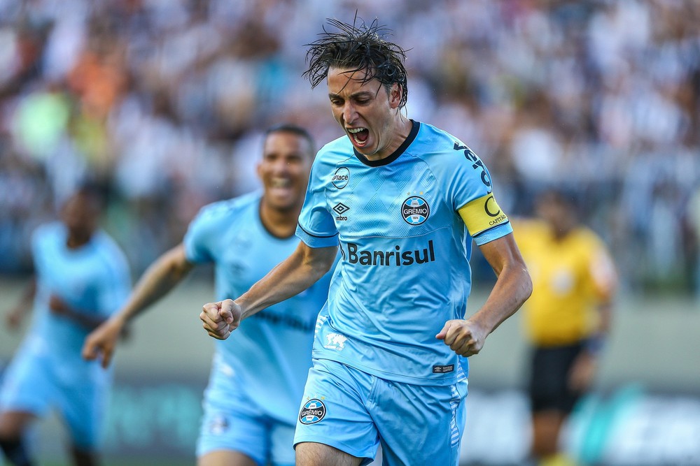 [COMENTE E DÊ SUA NOTA] Atuações do Grêmio: Geromel decide em vitória sobre o Atlético-MG no Independência