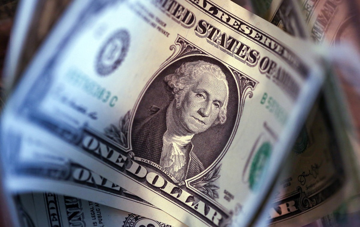 Dólar cai 2% com melhora da percepção política | Finanças | Valor Econômico
