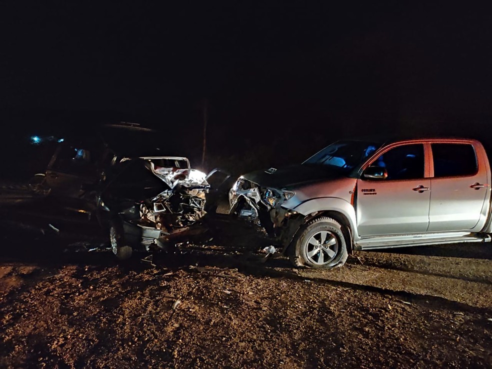 Mãe e pai morrem e filhos ficam feridos após colisão frontal entre carros no Piauí — Foto: Arquivo Pessoal