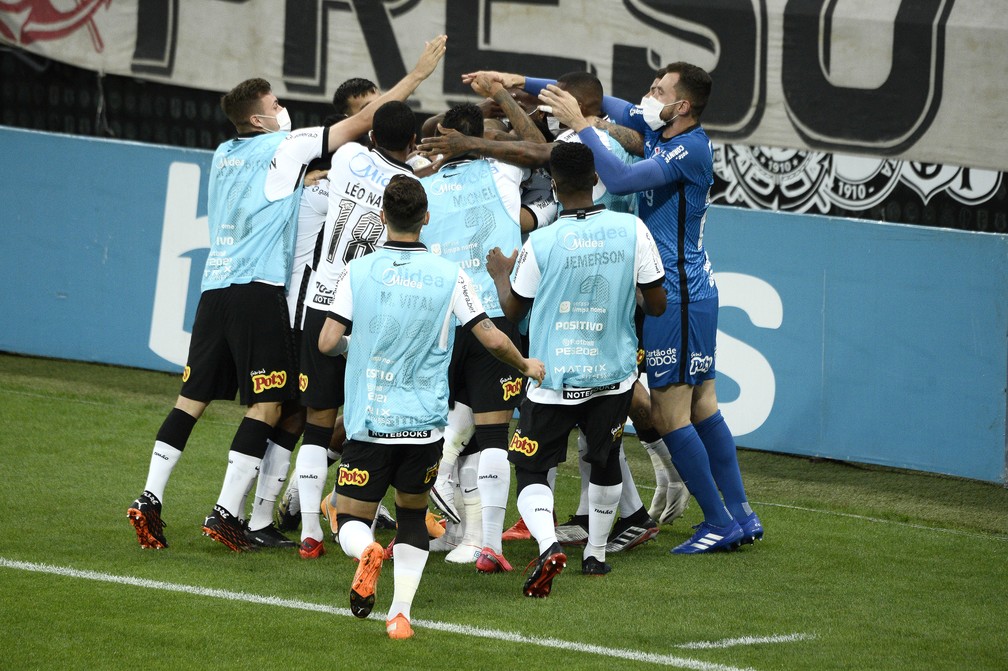 Atuações do Corinthians: Cantillo, Otero e Cazares comandam vitória em clássico