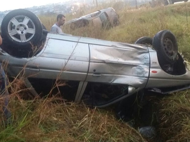Um dos motoristas teve ferimentos leves (Foto: Alessandro Lourenço Penna/Arquivo Pessoal)