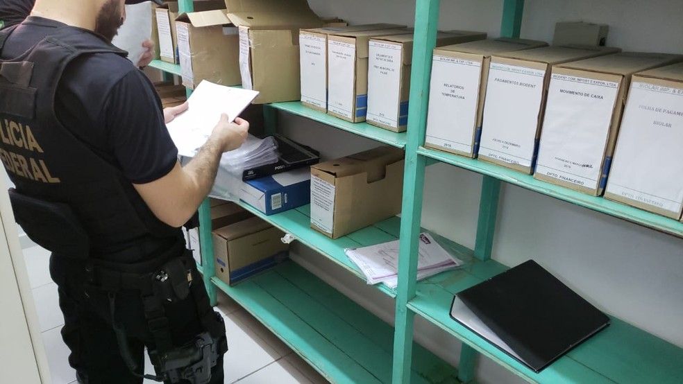 Foram apreendidos documentos de finanÃ§as que podem auxiliar nas investigaÃ§Ãµes (Foto: DivulgaÃ§Ã£o/PolÃ­cia Federal do Acre)