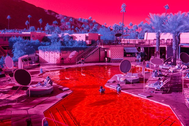 Fotógrafa transforma deserto californiano em paisagem cor-de-rosa (Foto: Divulgação)
