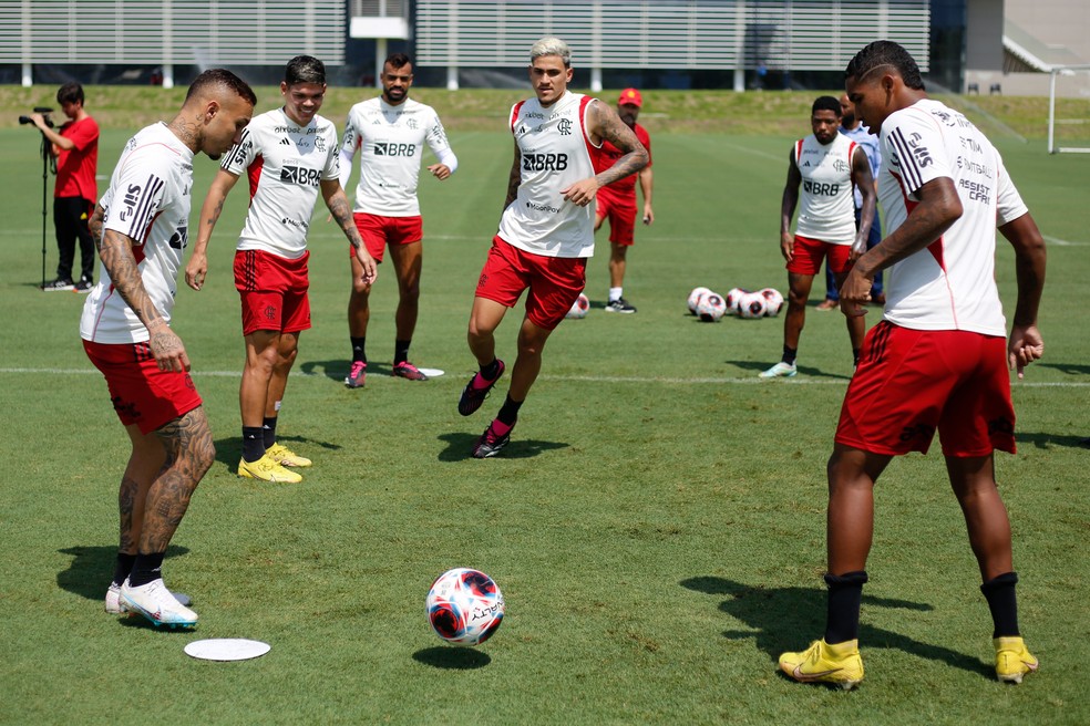 Pedro em treino do Flamengo na &uacute;ltima ter&ccedil;a-feira &mdash; Foto: Gilvan de Souza/Flamengo