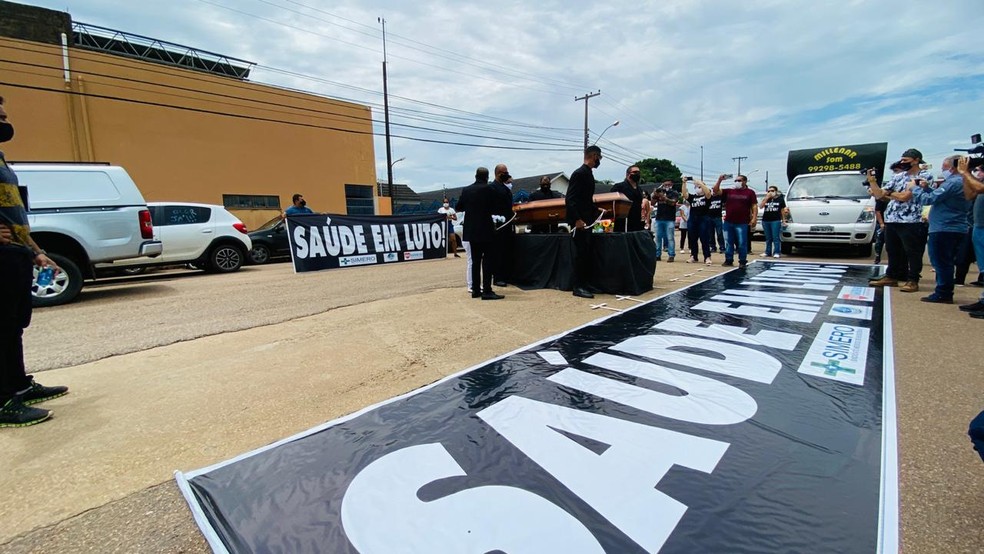 Enterro simbólico foi feito em Porto Velho — Foto: Jefferson Carvalho/Rede Amazônica