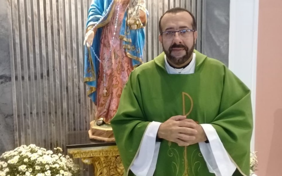 Padre Ricardo Campos Parreira  Foto: Reproduo/Facebook