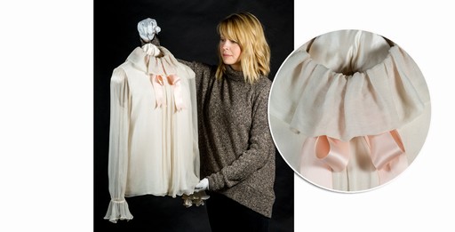 A blusa que Diana usou no retrato de seu noivado, feito pelo fotógrafo Lord Snowdon, que também clicou a princesa em outros momentos