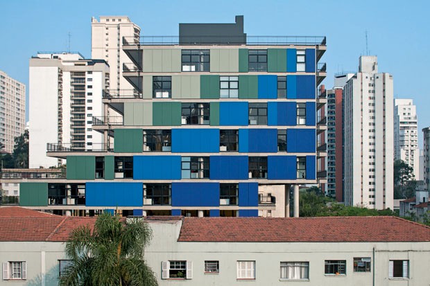Edifício João Moura em São Paulo, 2010, projeto de Nitsche Arquitetos Associados (Foto: Leonardo Finotti)