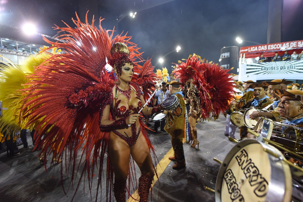 Renatta Teruel, imperatriz da bateria da Gaviões da Fiel (Foto: Flavio Moraes / G1)