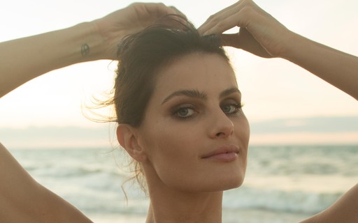 Always In Vogue Isabeli Fontana é A Recordista De Capas Da Vogue Brasil Vogue News 