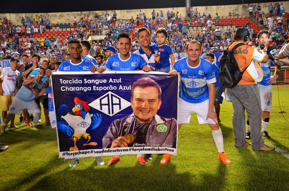 Atlético-AC, campeão acreano, homenageia Márcio Bestene (Foto: Reprodução/GloboEsporte.com)