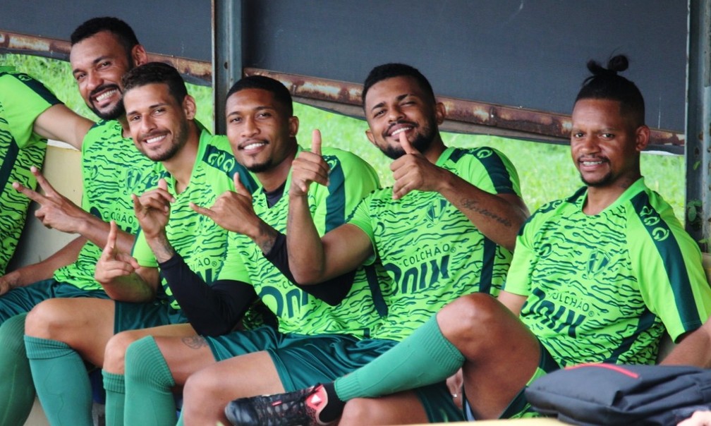 Elenco do Fluminense-PI — Foto: Arthur Ribeiro