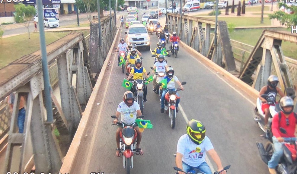 Em greve há cinco dias, funcionários dos Correios no AC ainda aguardam para negociar com a empresa — Foto: Ana Paula Xavier/Rede Amazônica Acre