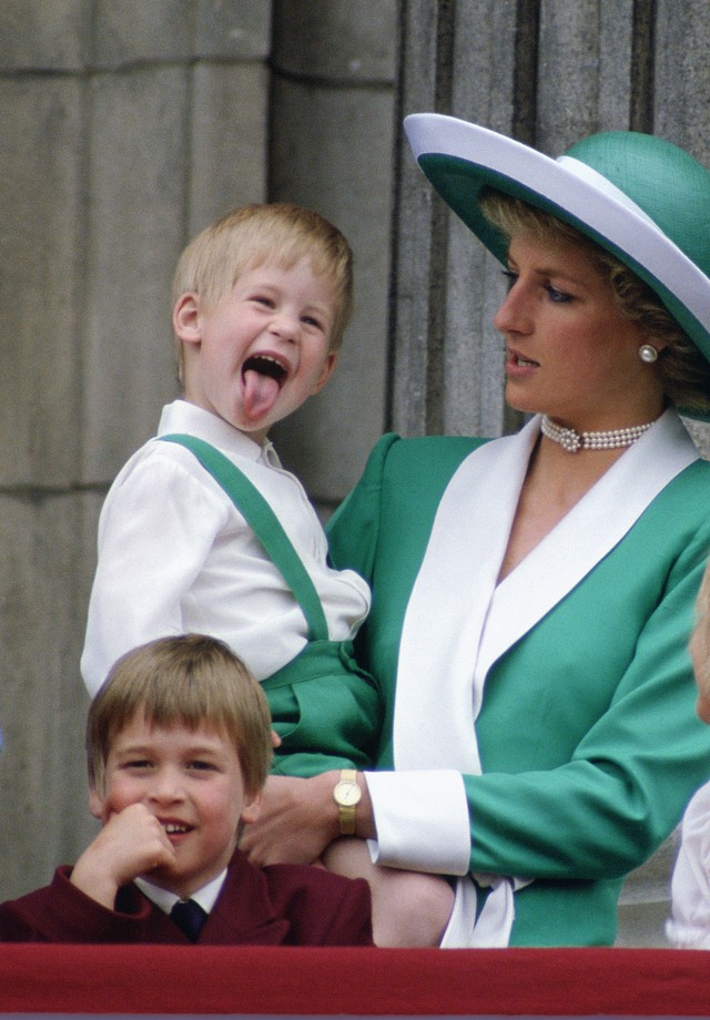 Princesa Diana e os filhos, Harry e William (Foto: Getty Images)