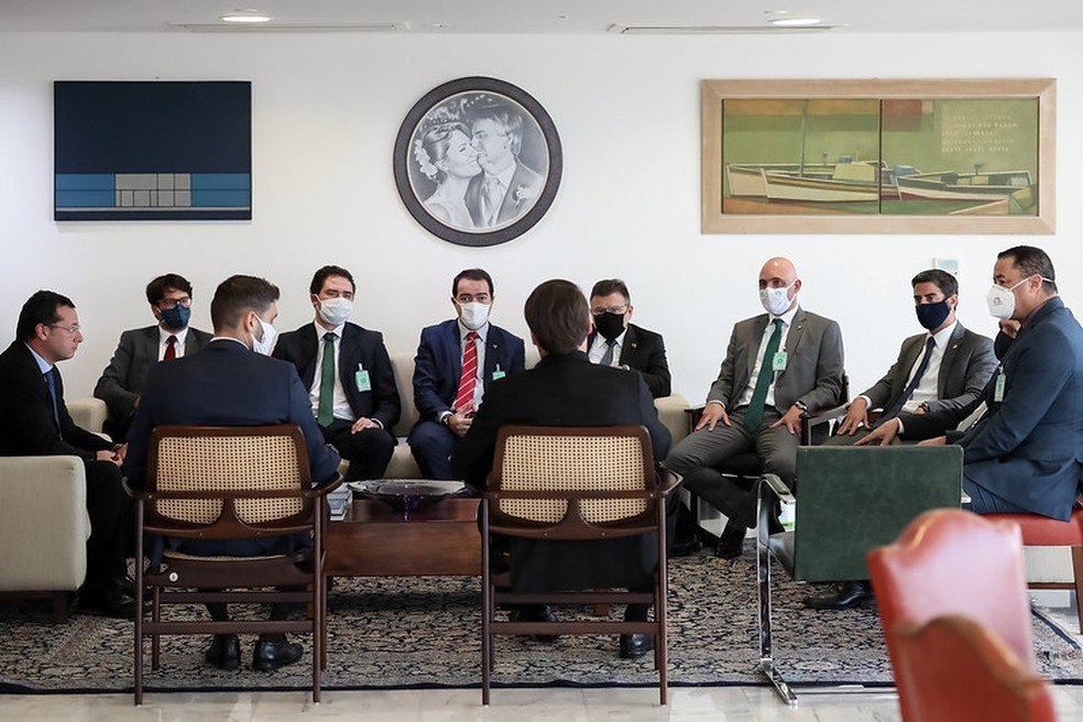Encontro de Bolsonaro com dirigentes de clubes, no Palácio do Planalto — Foto: Marcos Corrêa/PR