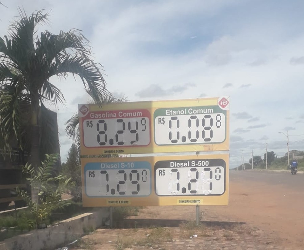 Em Canto do Buriti o litro do combustível custa R$ 8,24. — Foto: TV Clube/ Reprodução