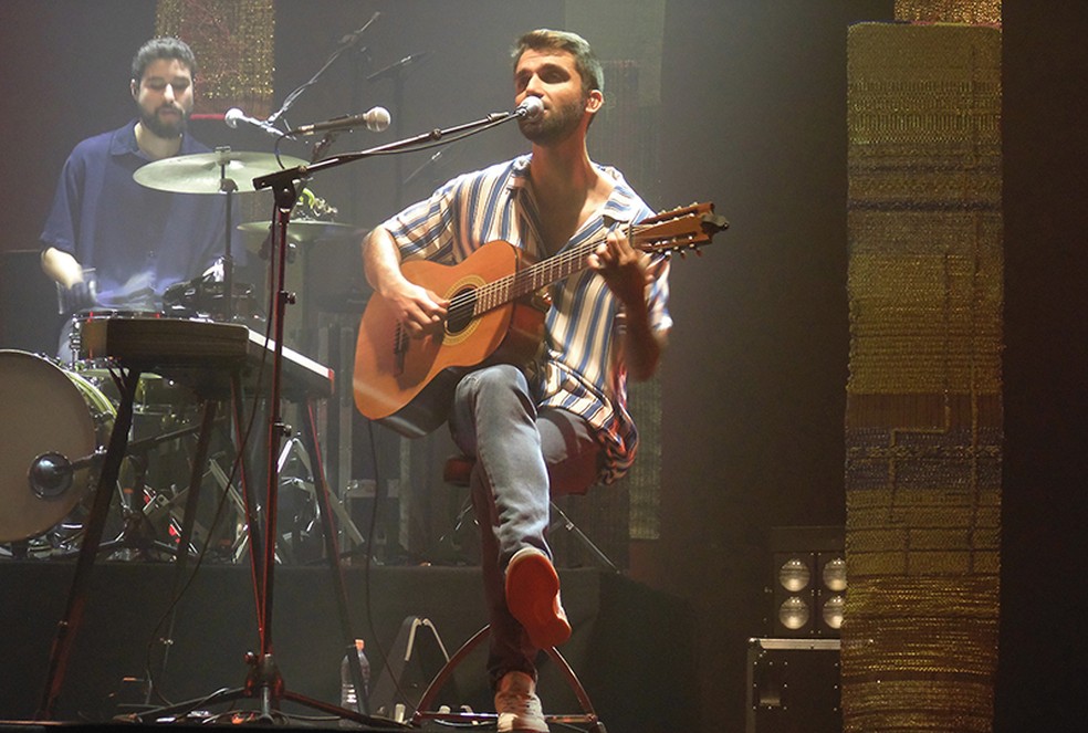 Silva na estreia carioca do show 'Brasileiro' (Foto: Mauro Ferreira)