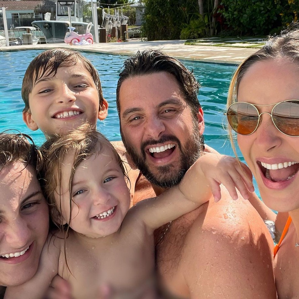 Claudia Leitte e a família — Foto: Reprodução/Instagram