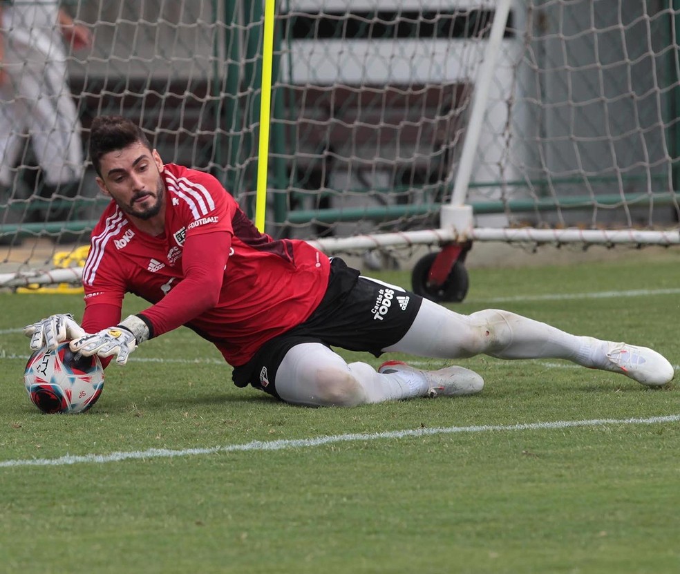 Rafael soma só 14 jogos em dois anos e terá dupla concorrência no São Paulo