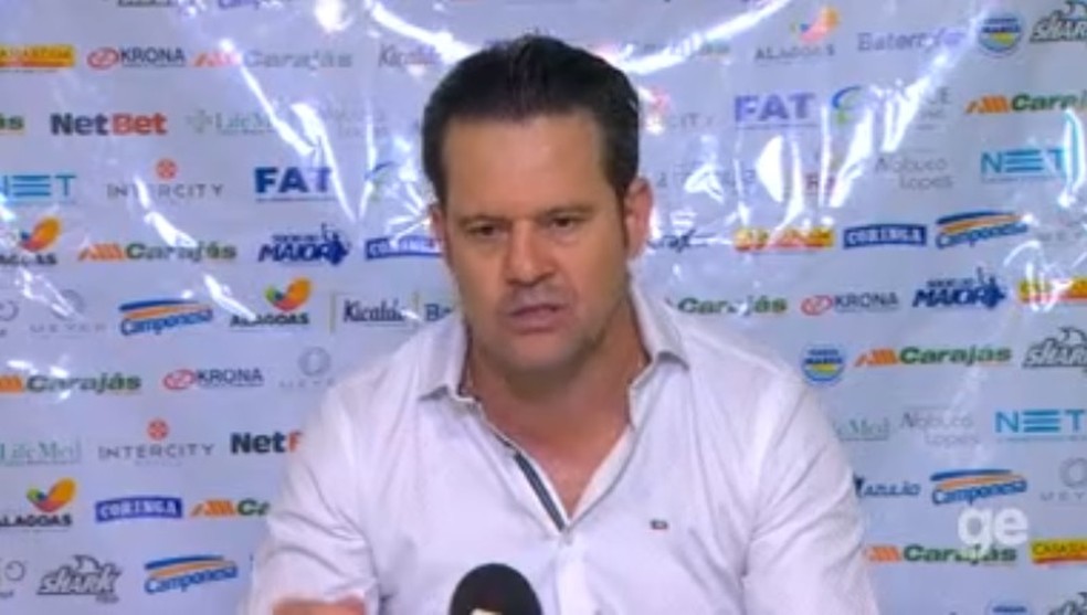 Argel Fucks falou sobre a substituição e o desespero de Nilton — Foto: Reprodução