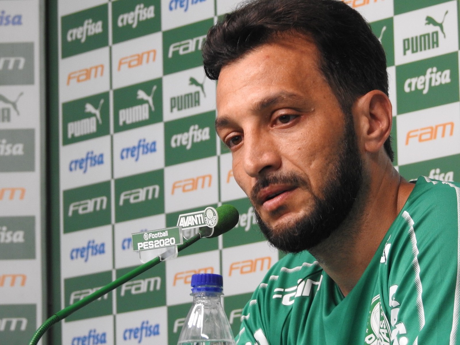 Edu Dracena se emociona em última coletiva e brinca: 