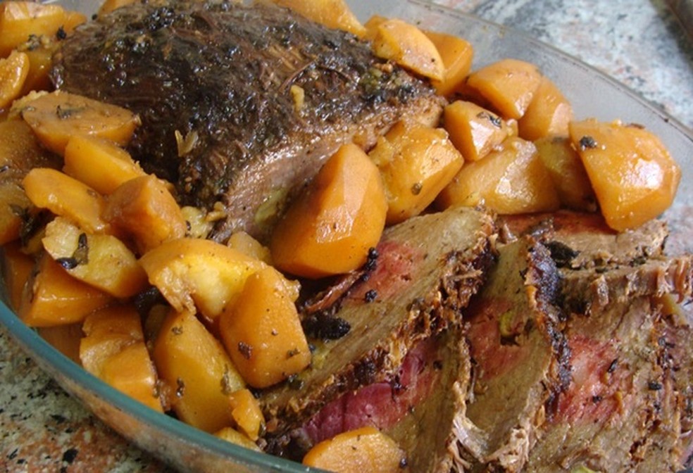 Lagarto Na Panela De Pressao Receitas Receitas Você pode passar batatas cozidas no caldo da panela após retirar a carne. lagarto na panela de pressao