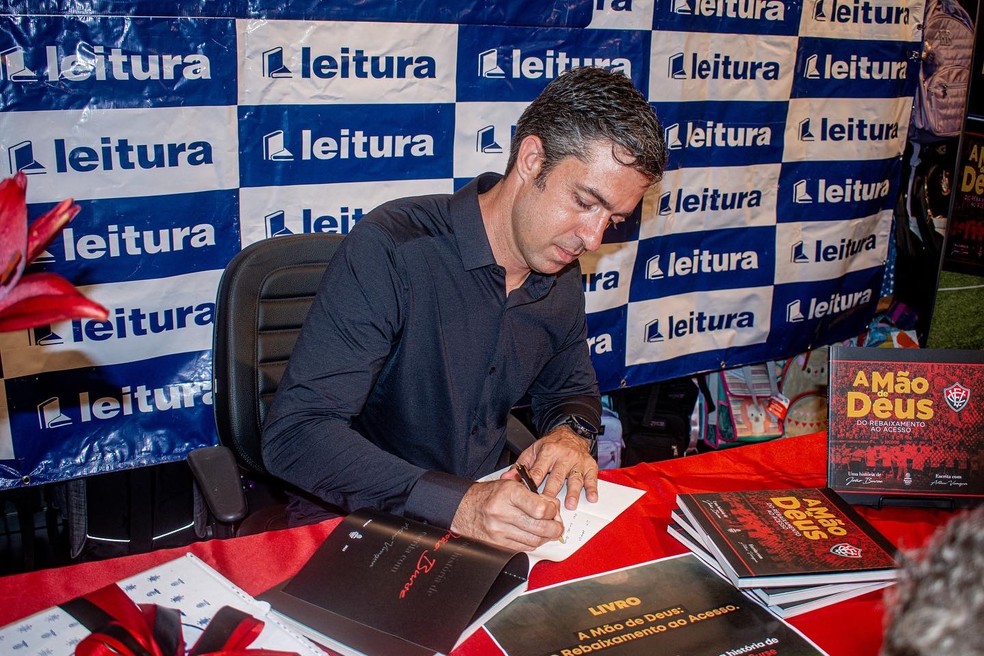 Técnico do Vitória, João Burse conta história da campanha do Leão no acesso à Série B — Foto: Victor Ferreira/Divulgação/E.C. Vitória