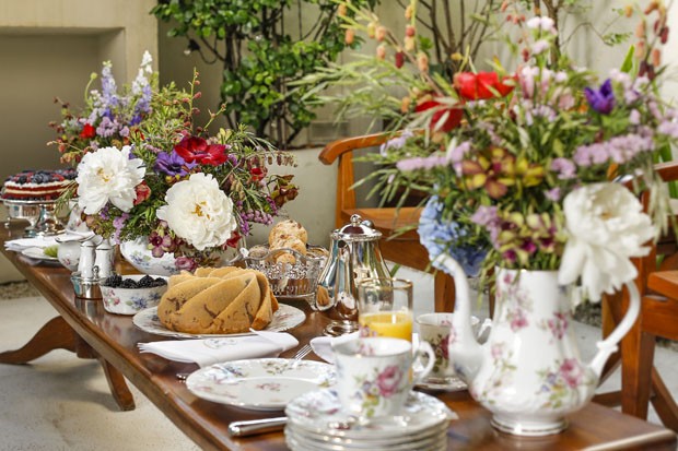 Decoração de mesa: chá da tarde inspirado na primavera (Foto: Julio Acevedo)
