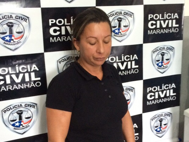 Mulher é presa por reter cartões de benefícios como garantia de pagamento (Foto: Divulgação / Delegacia de Brejo)