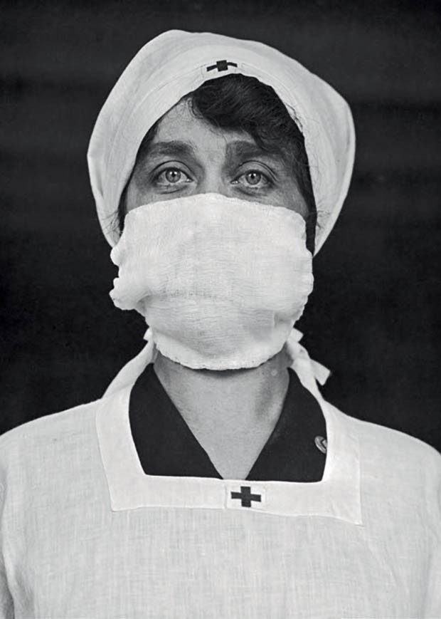 Enfermeira da Cruz Vermelha (1918) (Foto: Divulgação e Reprodução)