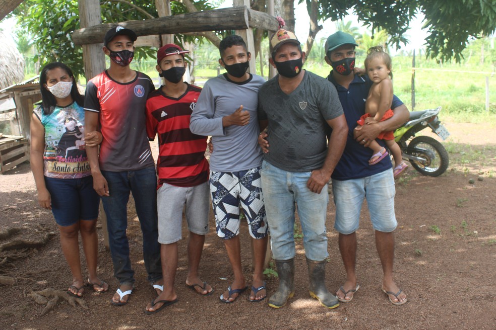 Família do estudante Artur Ribeiro Mesquita é incentivadora na educação  — Foto: Geovane Brito/G1