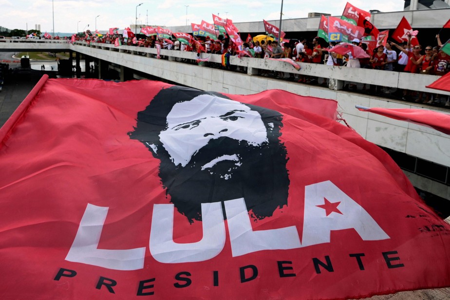 Petistas fazem campanha para Lula